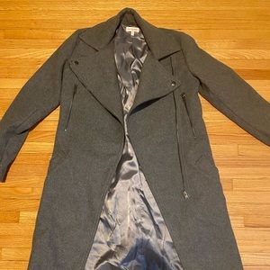 Lulu’s grey coat